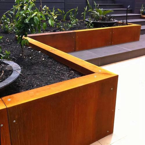 Corten steel edging